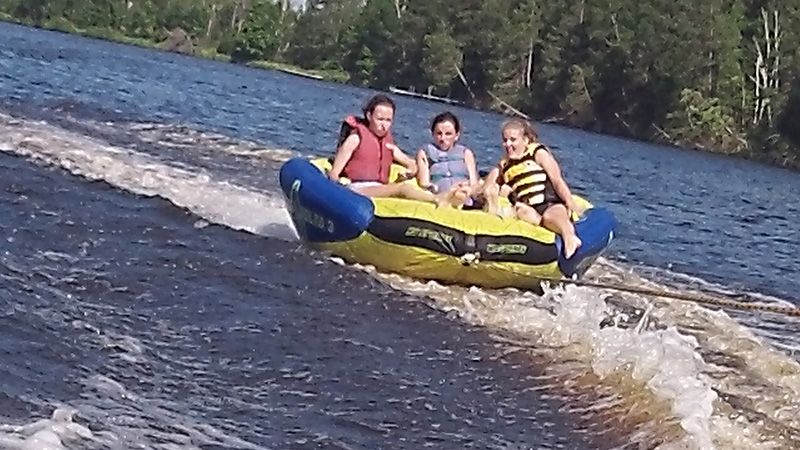 Happy Kids boat Summer camp